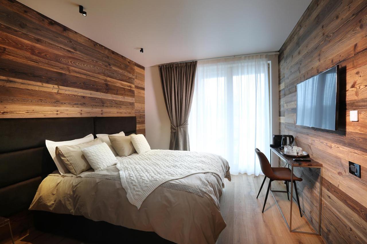 Chalet Blanc Breuil-Cervinia Extérieur photo